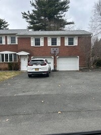 Building Photo - 6 Davis Ave