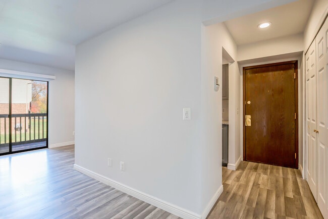 Building Photo - 30078 W 12 Mile Rd