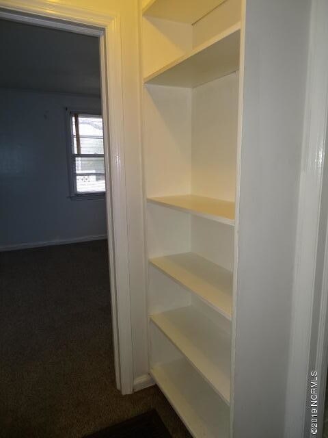 Building Photo - 406 Nelson Dr