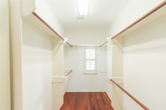 Building Photo - 2026 Arbor Cove