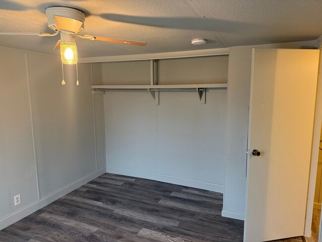 Building Photo - 108 Eakins Dr