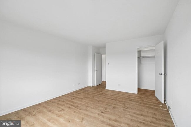 Building Photo - 4501 Arlington Blvd