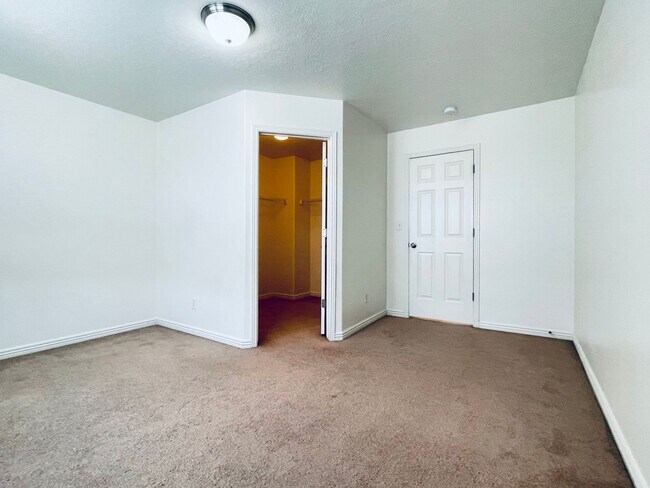Building Photo - 5543 Copper Park Dr