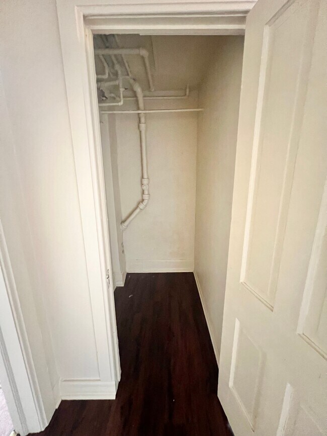 IMG_0823 - Cross Apartments