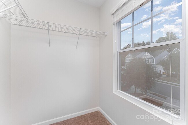 Building Photo - 3917 Bighorn Wy