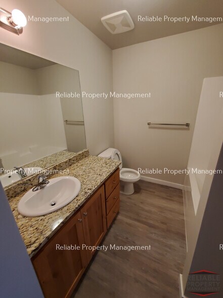 Building Photo - 2001 Lawrence Ln