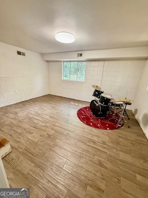 Building Photo - 3591 Raymond Dr