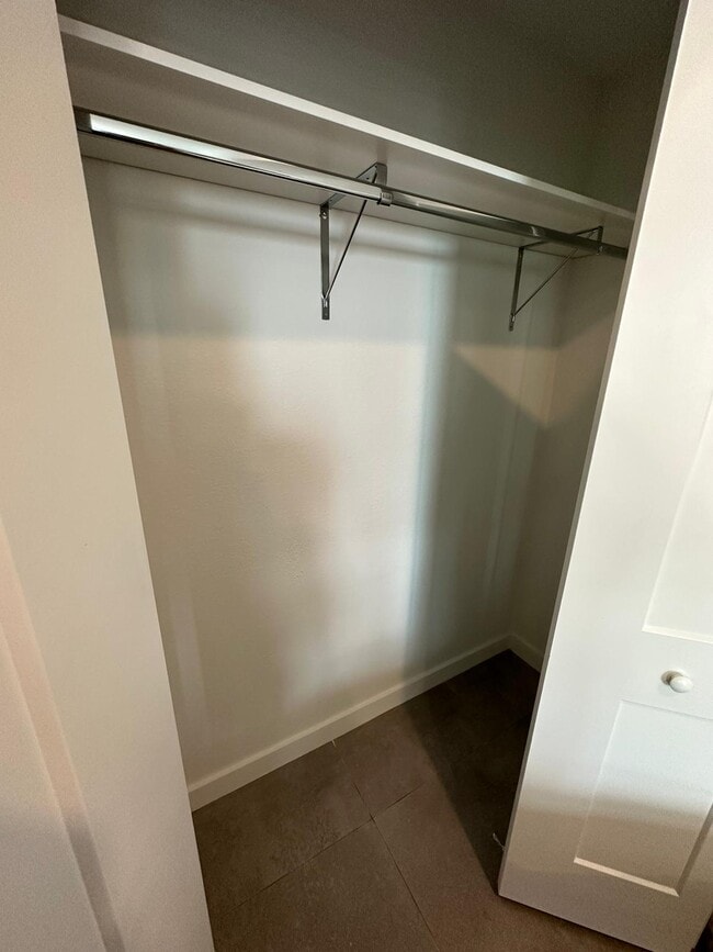 Building Photo - 28 NE 1st Ct