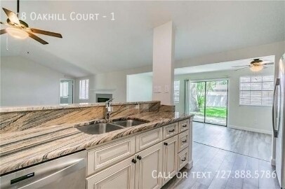 Building Photo - 318 Oakhill Ct