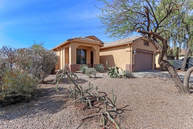 Building Photo - 45099 W Desert Cedars Ln