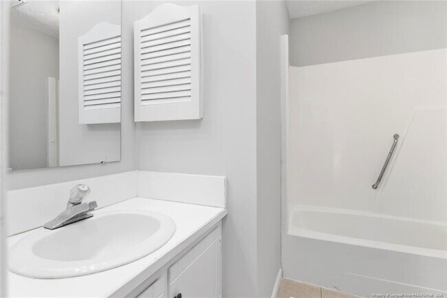 Building Photo - 7005 Pantego Dr