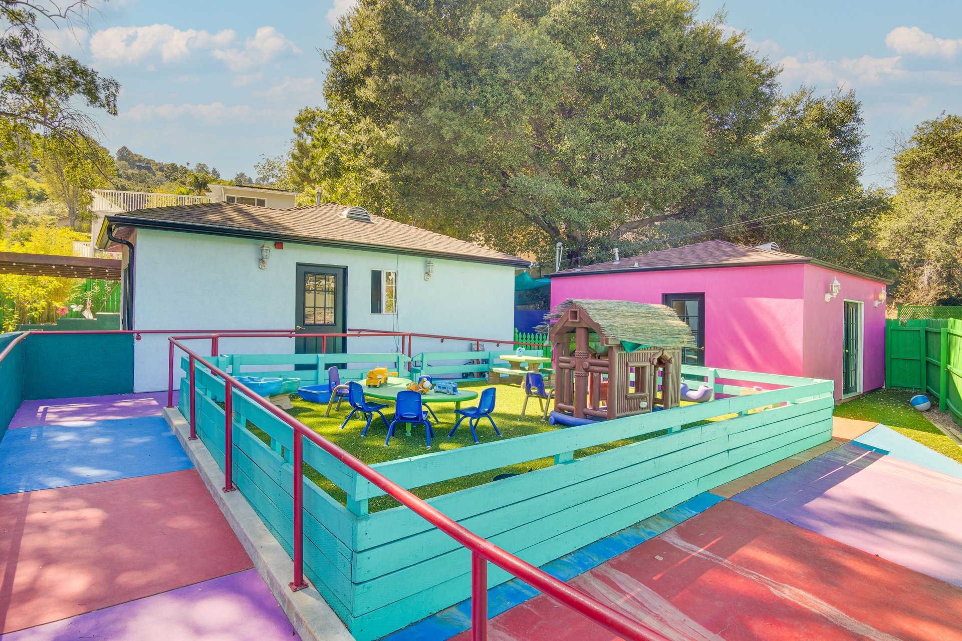 Building Photo - 3863 Broadlawn Dr