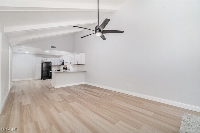 Building Photo - 17287 Timber Oak Ln