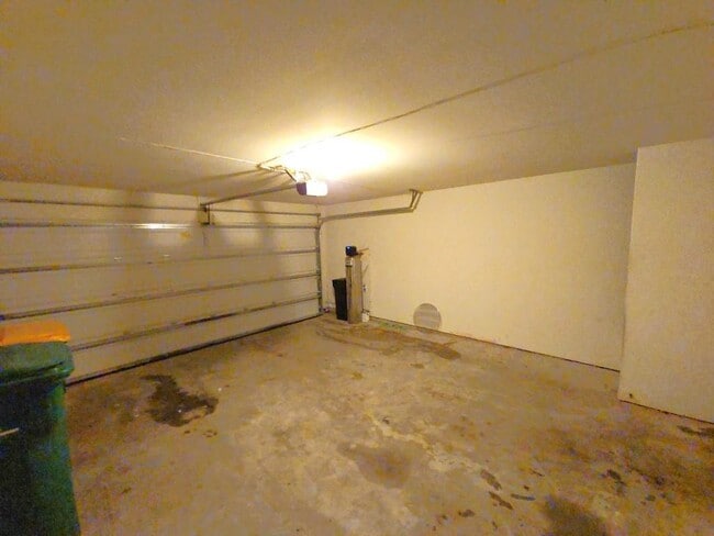 Building Photo - 1615 Pink Stone Dr