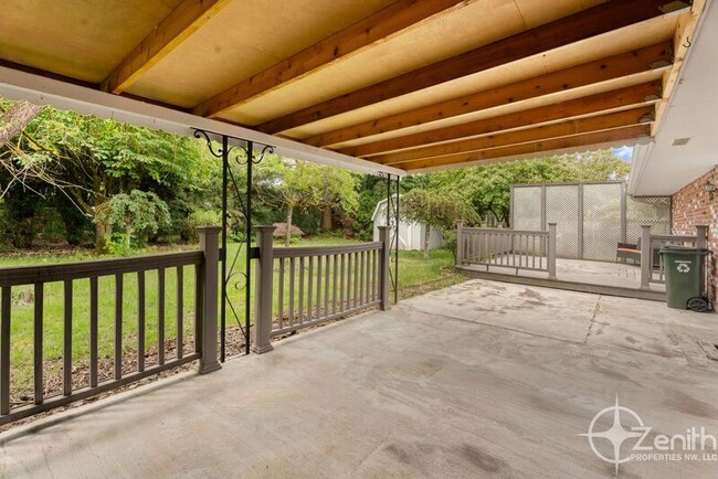 Building Photo - 6509 Louisiana Dr