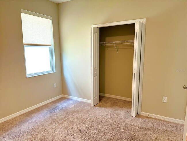 Building Photo - 6268 Great Bear Dr