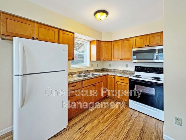 Primary Photo - 355 E Church St