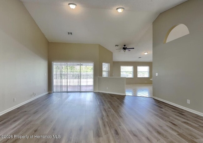 Building Photo - 1502 Overland Dr