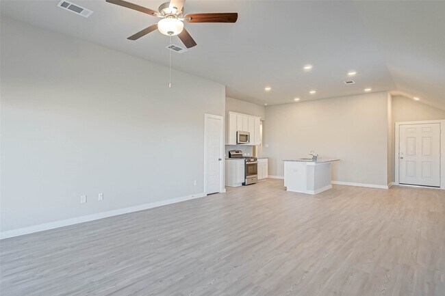 Building Photo - 8154 Royal Breeze Dr