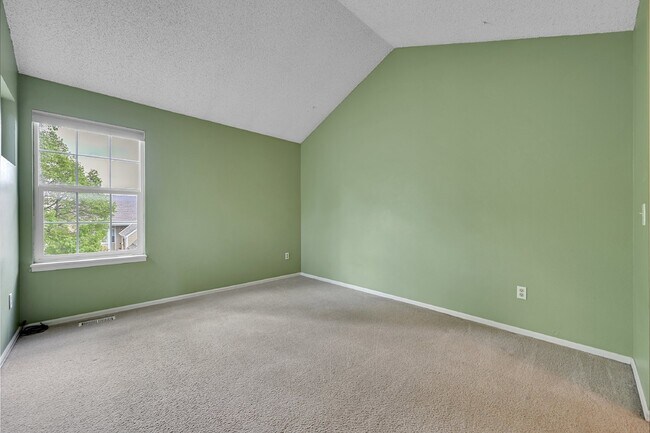 Building Photo - $2,800 - 3 Bed,  2.5 Bath Townhome in Arva...