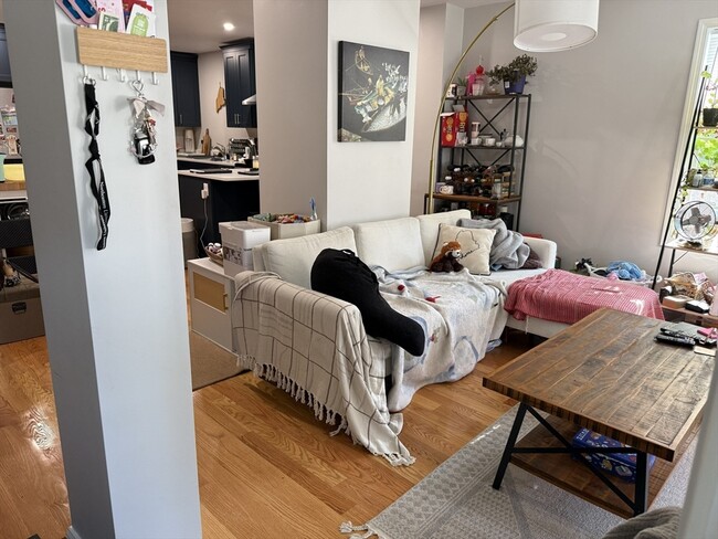 Building Photo - 16 Hudson St