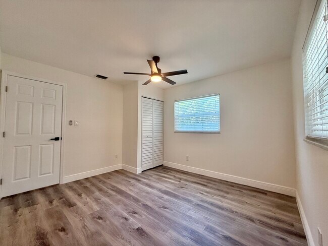 Building Photo - 1735 Michigan Ave NE