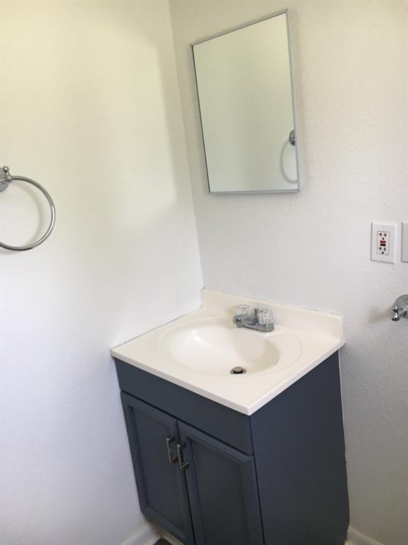 Building Photo - 3818 Hamid Blvd