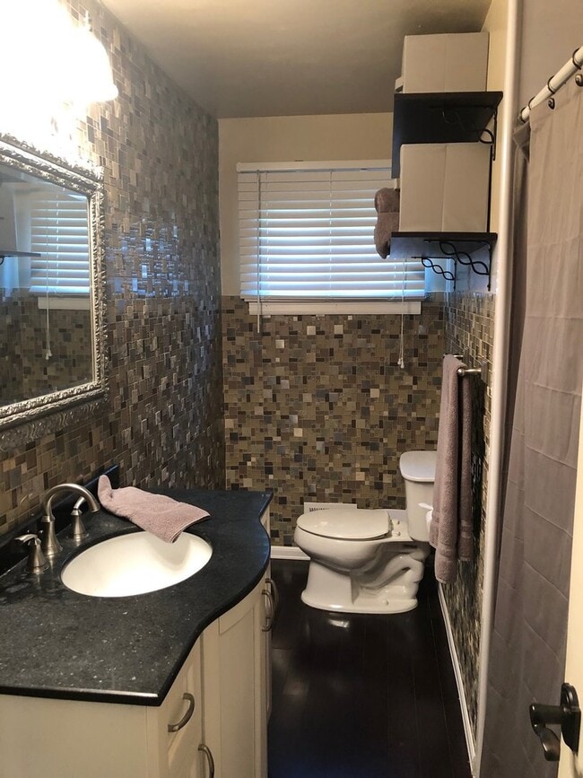 Building Photo - GORGEOUS HOME IN ARAGONA!