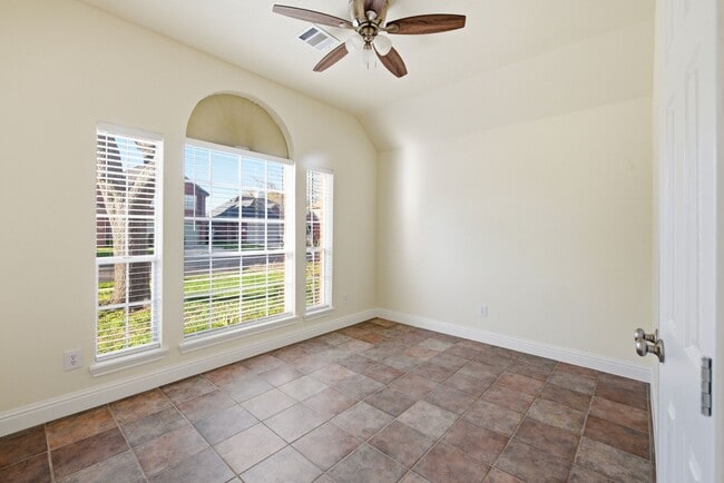 Building Photo - 5519 Imperial Grove Dr