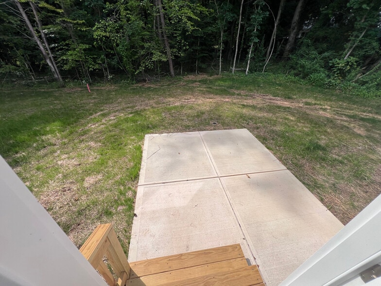 Building Photo - Room in Townhome on Reeves St