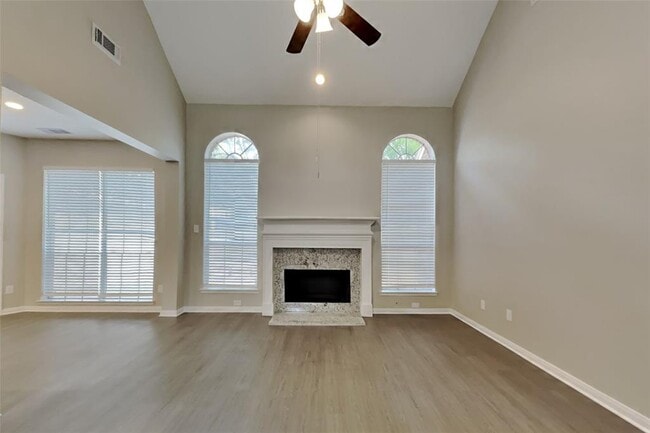 Building Photo - 5011 Greenriver Valley Dr