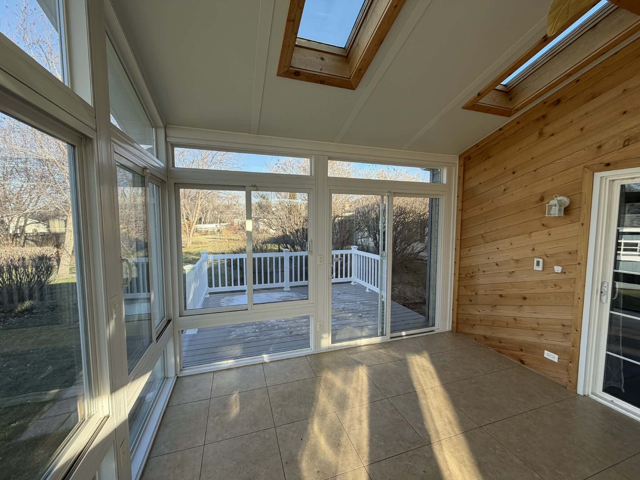 Building Photo - 1730 N Ridge Ave