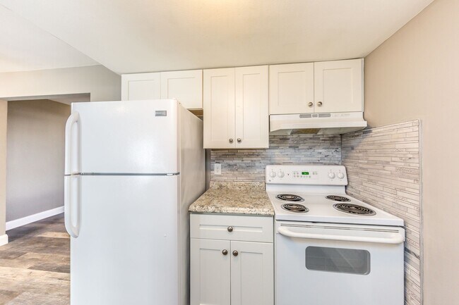 Building Photo - Southview Plaza Townhomes