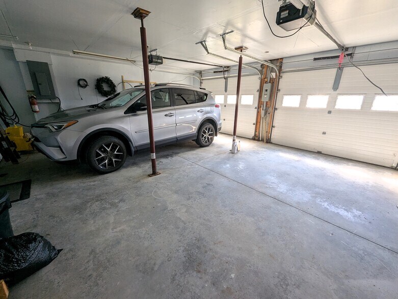 Building Photo - 7778 Whitehead Hill Rd