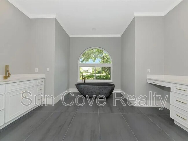 Building Photo - 600 Eagle Watch Ln