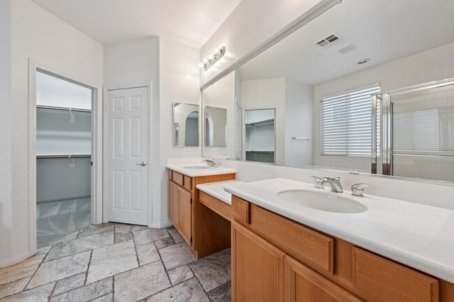 Building Photo - 84126 Canzone Dr