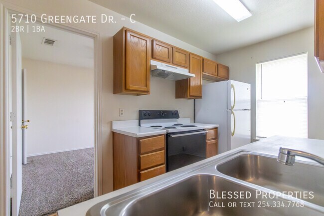 Building Photo - 5710 Greengate Dr