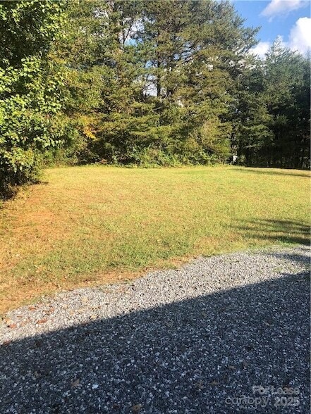 Building Photo - 849 Crestway Dr