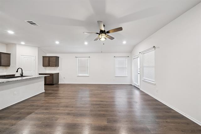 Building Photo - 809 Farmstead Wy