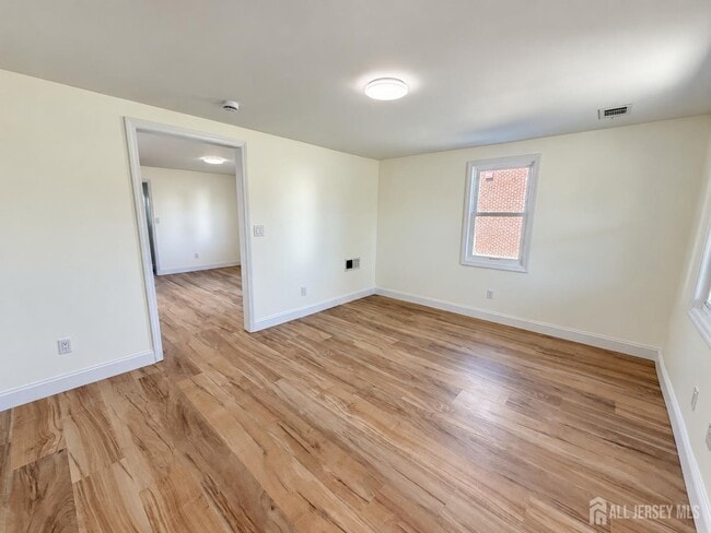 Building Photo - 151 MacArthur Ave