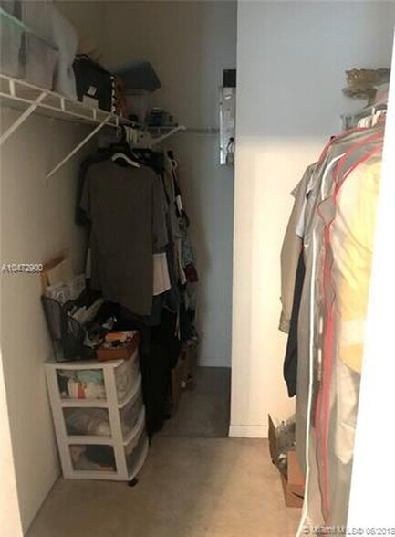 Building Photo - 2621 SE 12th Rd