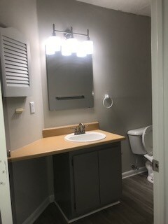 Building Photo - 837 Applewood Ln