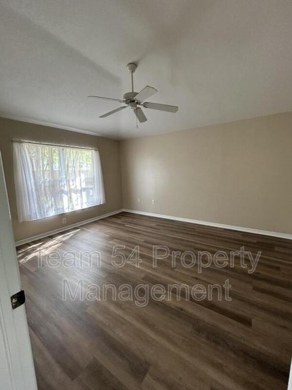 Building Photo - 30534 Tremont Dr