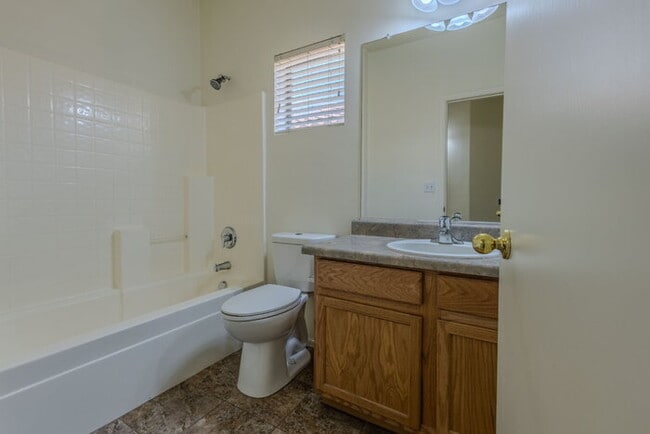 Building Photo - Rancho Sahuarita
