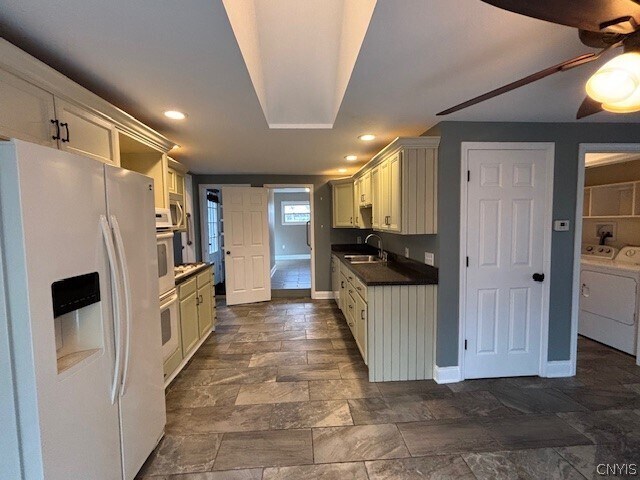 Building Photo - 7420 Mapleview Rd