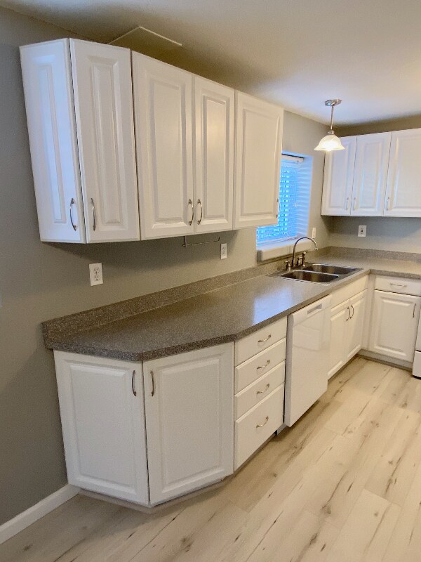 Building Photo - 116 E Stuart St