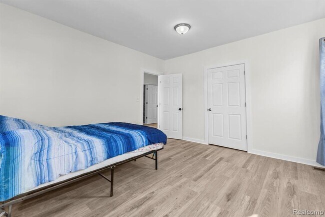 Building Photo - 1936 Atkinson St