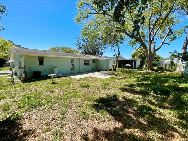 Building Photo - 7553 Cumber Dr
