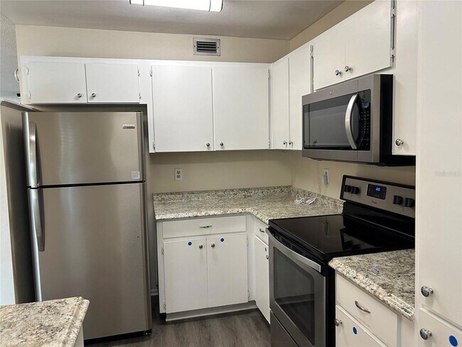 Building Photo - 12682 Castle Hill Dr