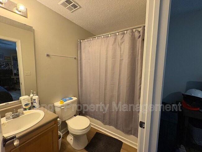 Building Photo - 1331 Harts Ridge Dr